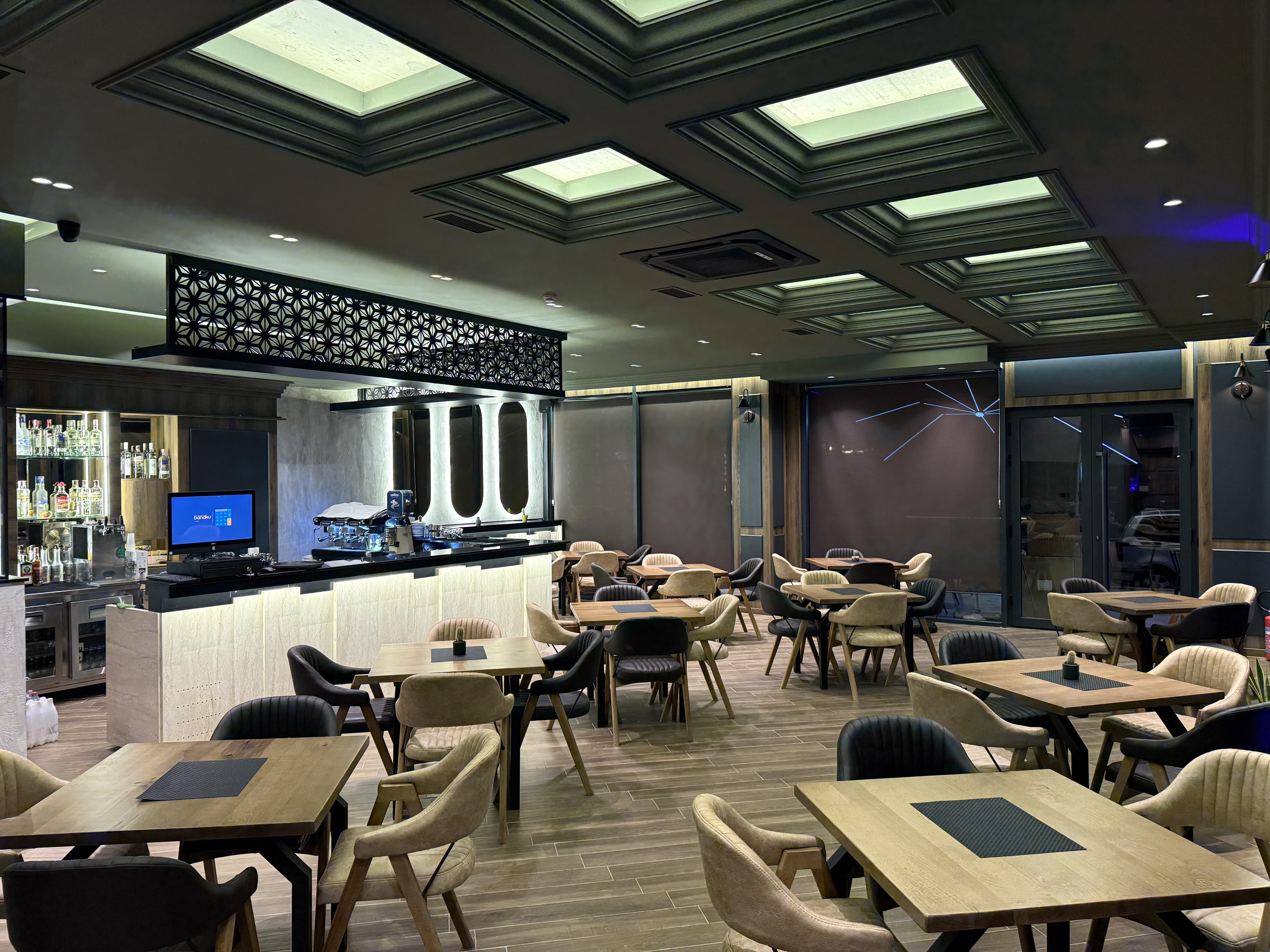 Aurum restaurant interior
